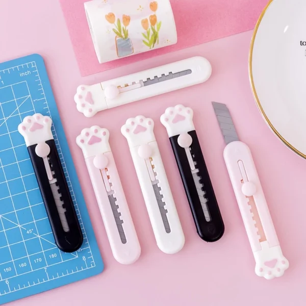 Cute Cat Paw Mini Cutter