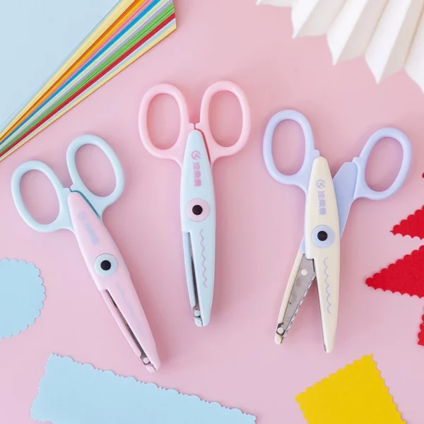 fee0c683e841ffb8ea0d097bfce66d6d Cute Pattern Safety Scissors Set